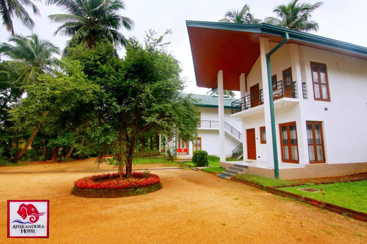 Athkandura Hotel Habarana Exterior photo