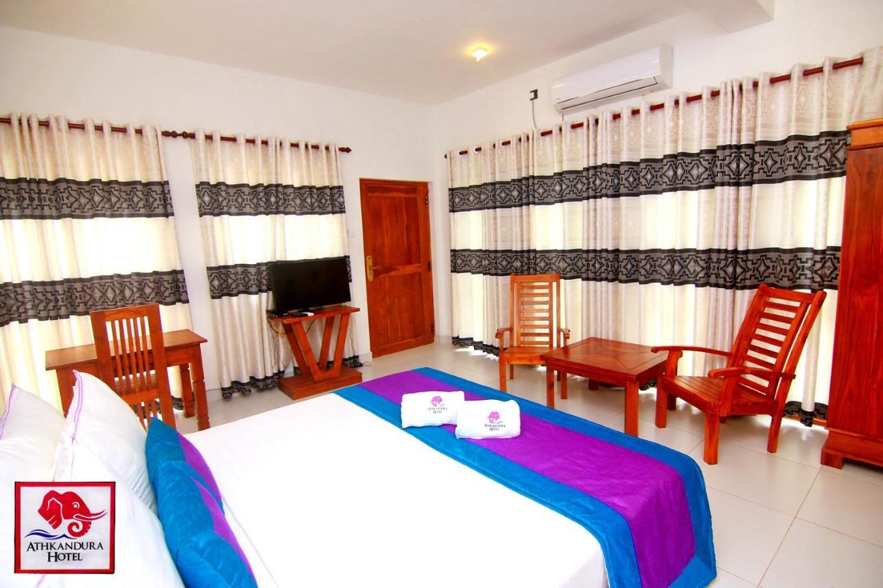 Athkandura Hotel Habarana Exterior photo